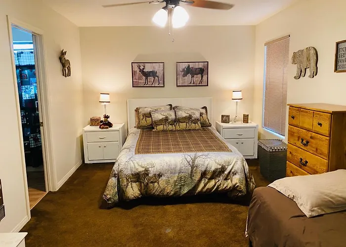 Holiday home 2br Gated Escape With A Pool And Walk To Dining And Trails Pinetop-Lakeside