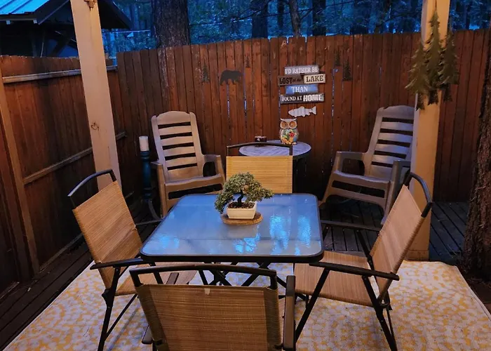 2br Gated Escape With A Pool And Walk To Dining And Trails Holiday home